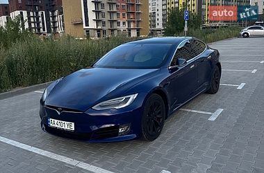 Ліфтбек Tesla Model S 2018 в Ірпені