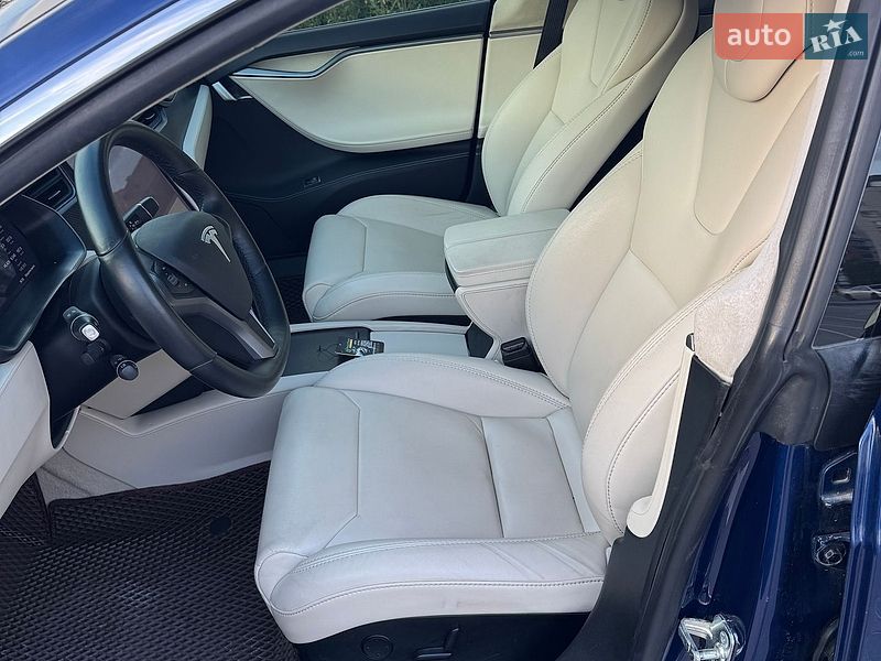 Ліфтбек Tesla Model S 2018 в Ірпені