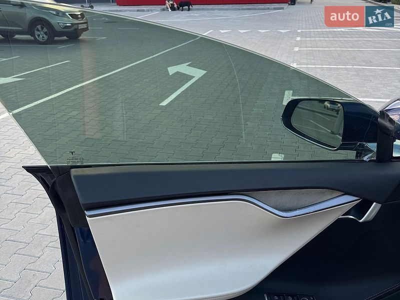 Ліфтбек Tesla Model S 2018 в Ірпені