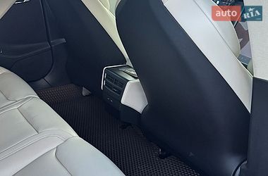Ліфтбек Tesla Model S 2018 в Ірпені
