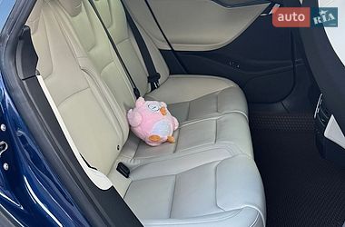 Ліфтбек Tesla Model S 2018 в Ірпені