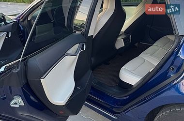 Ліфтбек Tesla Model S 2018 в Ірпені