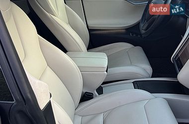 Ліфтбек Tesla Model S 2018 в Ірпені