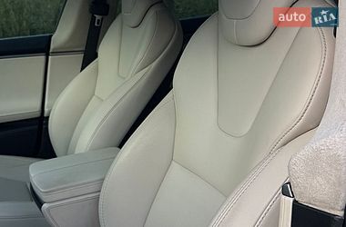 Ліфтбек Tesla Model S 2018 в Ірпені