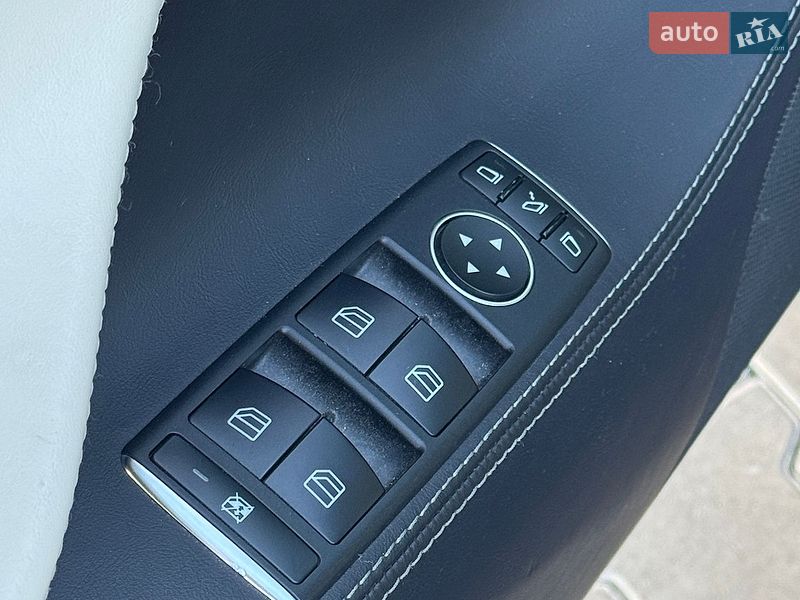Ліфтбек Tesla Model S 2018 в Ірпені