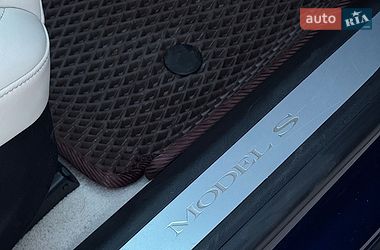 Ліфтбек Tesla Model S 2018 в Ірпені
