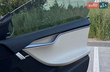 Ліфтбек Tesla Model S 2018 в Ірпені