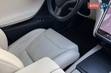 Ліфтбек Tesla Model S 2018 в Ірпені