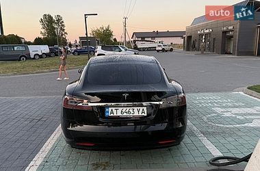 Ліфтбек Tesla Model S 2017 в Івано-Франківську