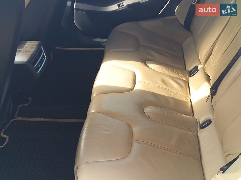 Лифтбек Tesla Model S 2013 в Львове