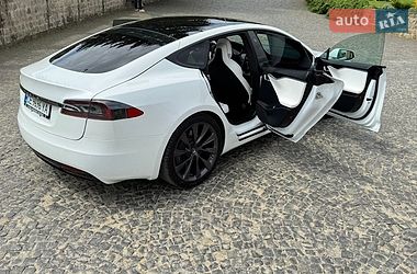 Ліфтбек Tesla Model S 2019 в Чернівцях
