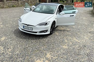 Ліфтбек Tesla Model S 2019 в Чернівцях