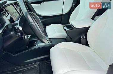 Ліфтбек Tesla Model S 2019 в Чернівцях