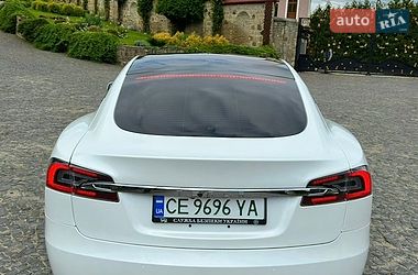 Ліфтбек Tesla Model S 2019 в Чернівцях