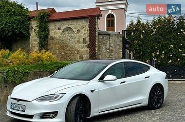 Ліфтбек Tesla Model S 2019 в Чернівцях