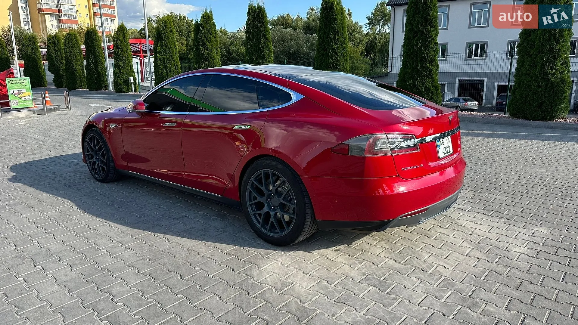 2014 Tesla Model S - мініатюра 5