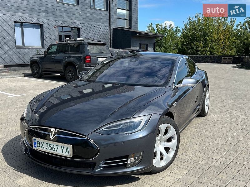 Лифтбек Tesla Model S 2014 в Ровно фото Лифтбек Tesla Model S 2014 в Ровно