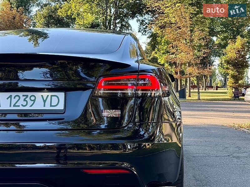 Лифтбек Tesla Model S 2021 в Киеве