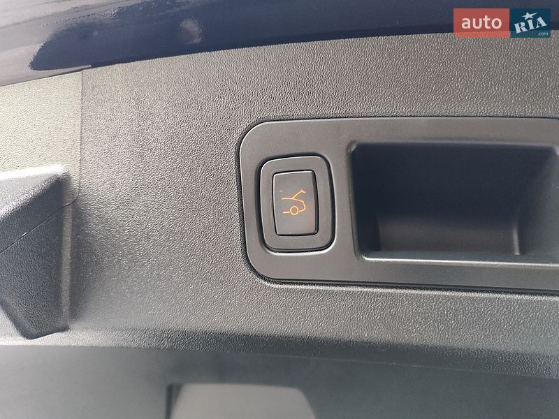 Ліфтбек Tesla Model S 2013 в Шептицькому фото 30 Ліфтбек Tesla Model S 2013 в Шептицькому