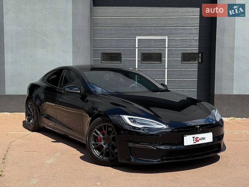Tesla Model S 2021