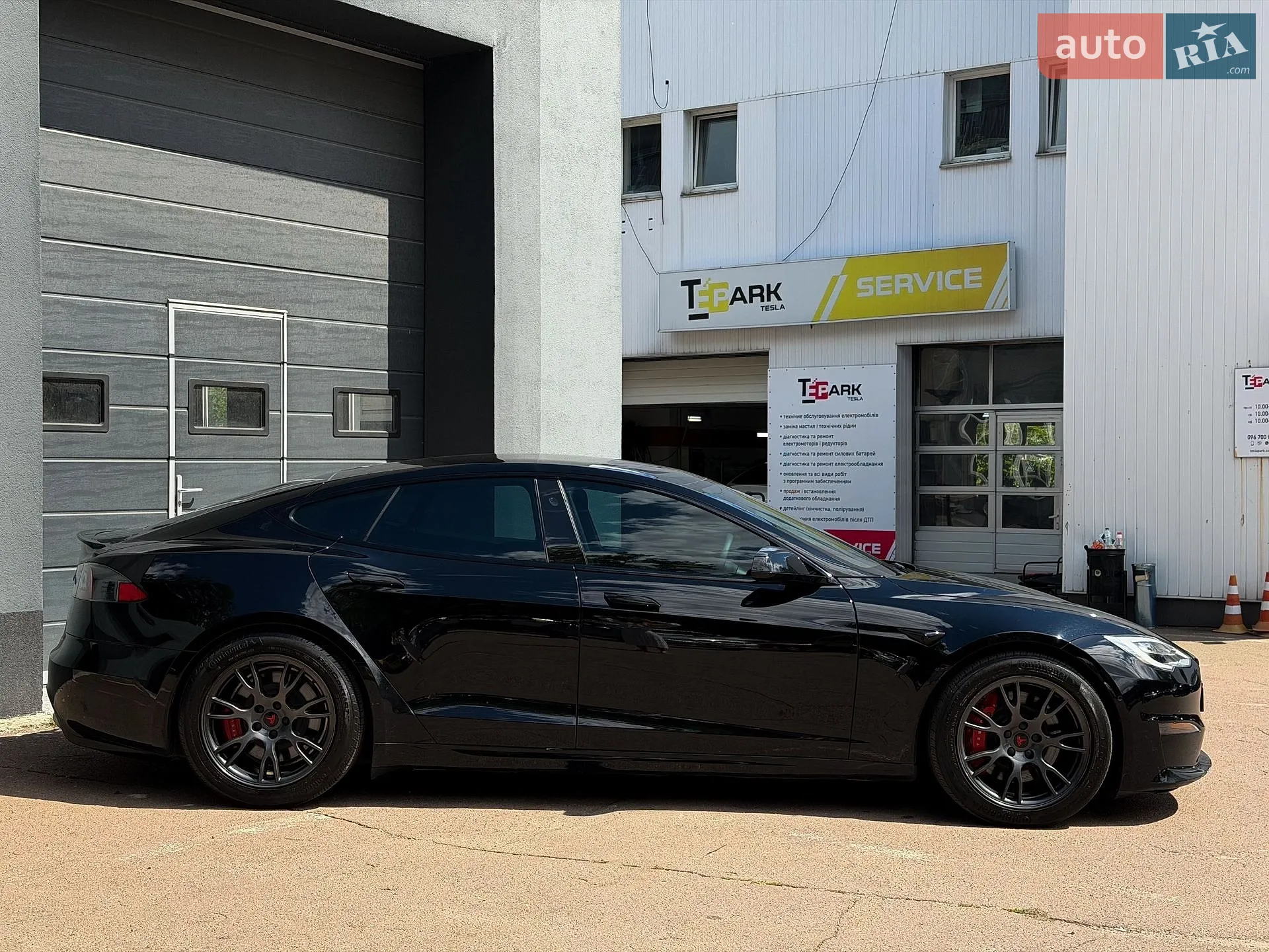 2021 Tesla Model S - мініатюра 11