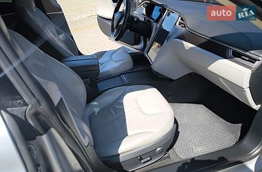 Лифтбек Tesla Model S 2014 в Львове