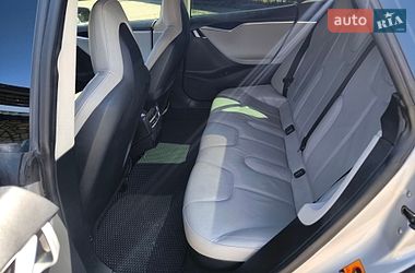 Лифтбек Tesla Model S 2014 в Львове