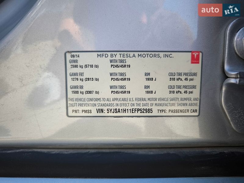 Лифтбек Tesla Model S 2014 в Львове