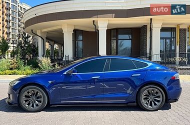 Лифтбек Tesla Model S 2017 в Софиевской Борщаговке