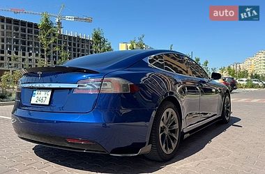 Лифтбек Tesla Model S 2017 в Софиевской Борщаговке