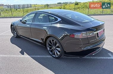 Ліфтбек Tesla Model S 2015 в Рівному