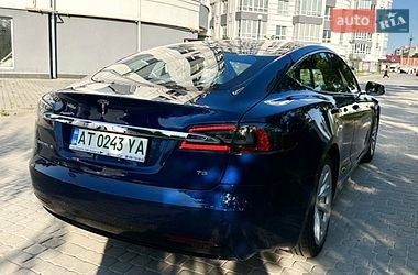 Ліфтбек Tesla Model S 2017 в Івано-Франківську