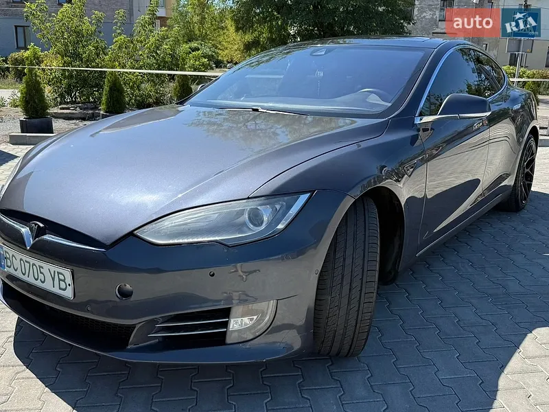 Tesla Model S