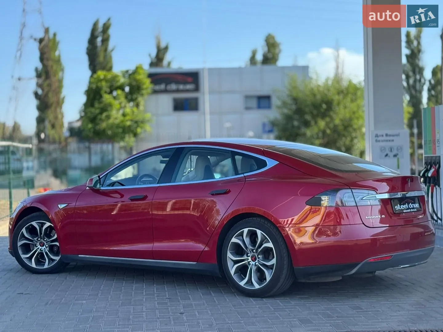 2014 Tesla Model S - мініатюра 5