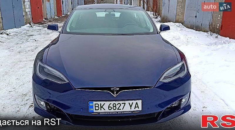 Лифтбек Tesla Model S 2016 в Костополе