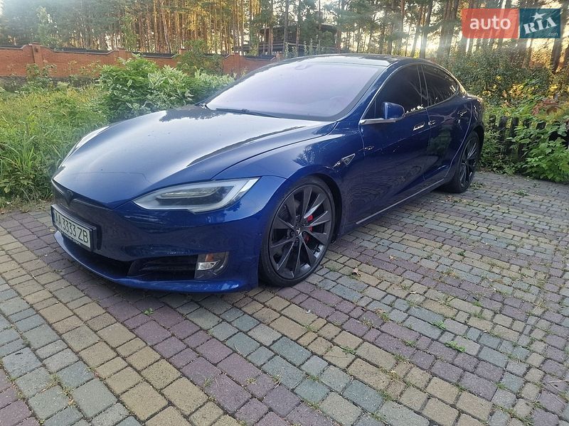 Лифтбек Tesla Model S 2015 в Киеве фото 2 Лифтбек Tesla Model S 2015 в Киеве