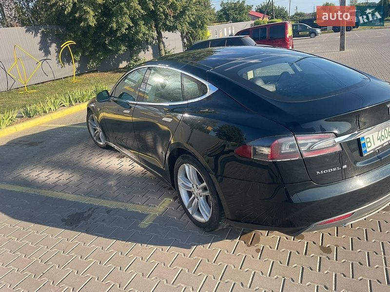 Лифтбек Tesla Model S 2013 в Полтаве