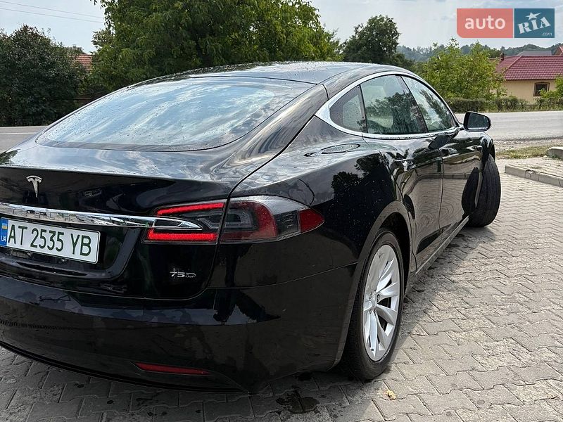 Лифтбек Tesla Model S 2018 в Коломые