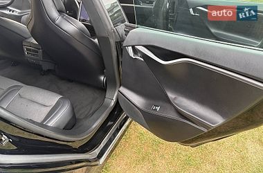 Лифтбек Tesla Model S 2018 в Коломые