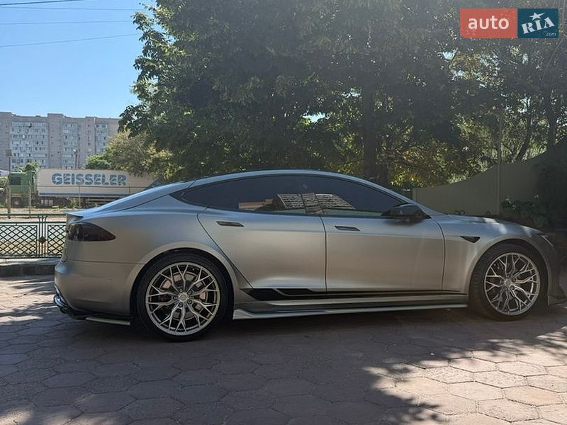 Ліфтбек Tesla Model S 2021 в Одесі