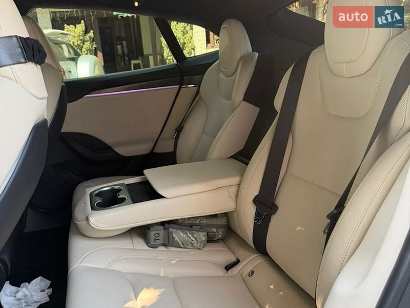 Ліфтбек Tesla Model S 2021 в Одесі