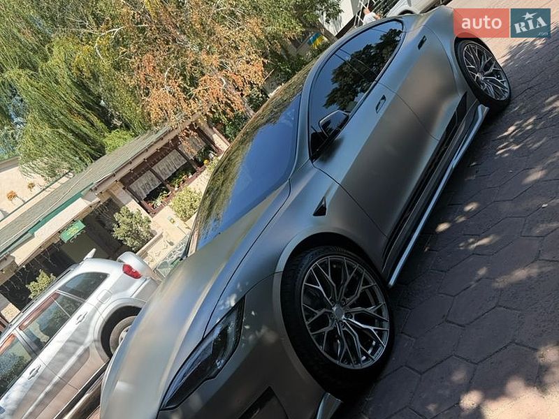 Ліфтбек Tesla Model S 2021 в Одесі