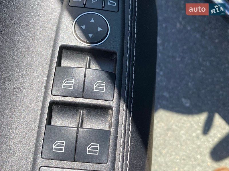 Лифтбек Tesla Model S 2018 в Днепре