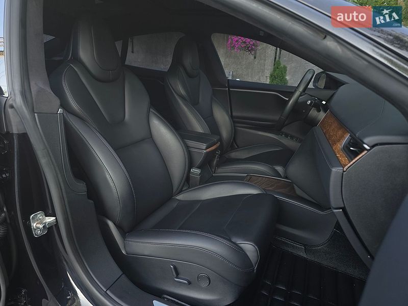 Ліфтбек Tesla Model S 2018 в Костопілі