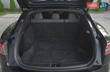 Ліфтбек Tesla Model S 2018 в Костопілі