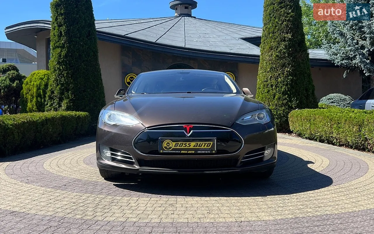 2014 Tesla Model S - мініатюра 2