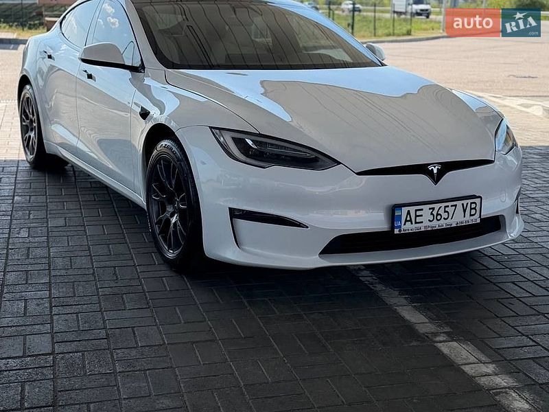Ліфтбек Tesla Model S 2021 в Дніпрі