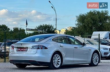 Лифтбек Tesla Model S 2016 в Киеве