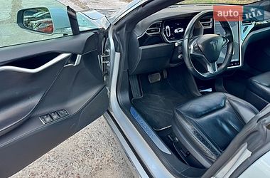Лифтбек Tesla Model S 2016 в Киеве