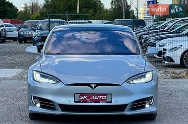 Лифтбек Tesla Model S 2016 в Киеве